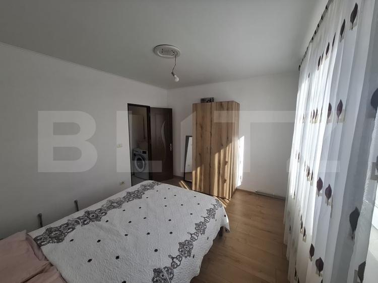 Apartament cu 3 camere semidecomandat, mobilat în Cloșca
