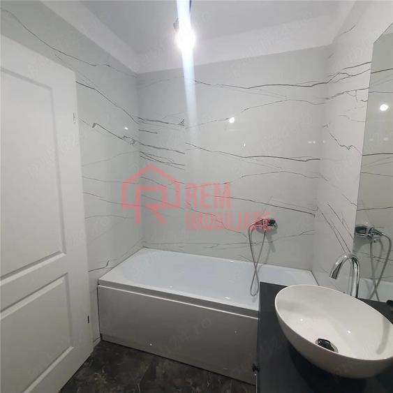 Apartament cu 2 camere decomandat în Fundeni