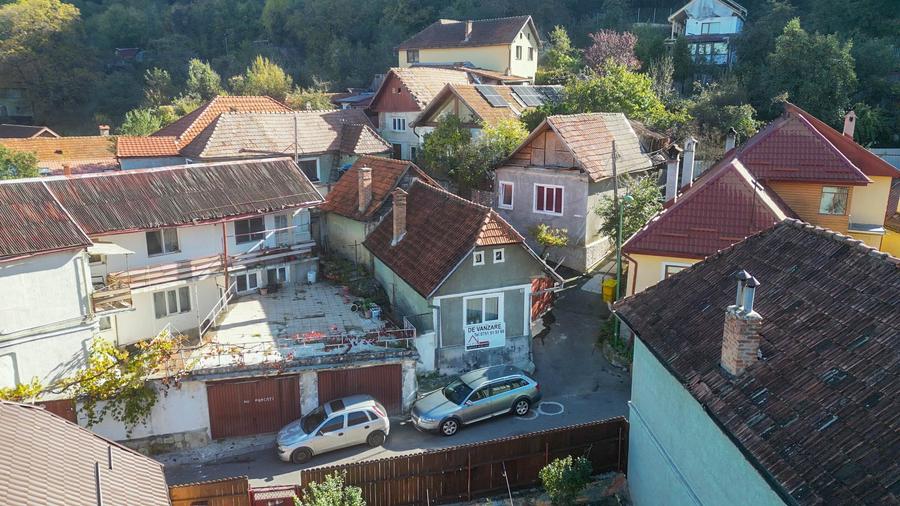 Casă individuală cu 2 camere cu Canalizare în Schei
