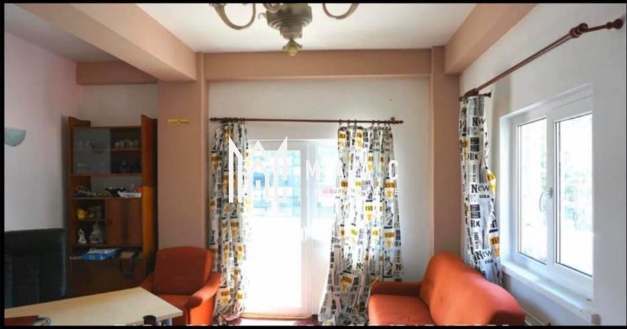 Casă cu 8 camere cu Canalizare în Cartierul Nord