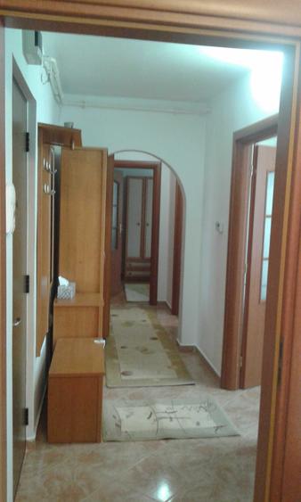 Apartament cu 2 camere decomandat în Mărăței