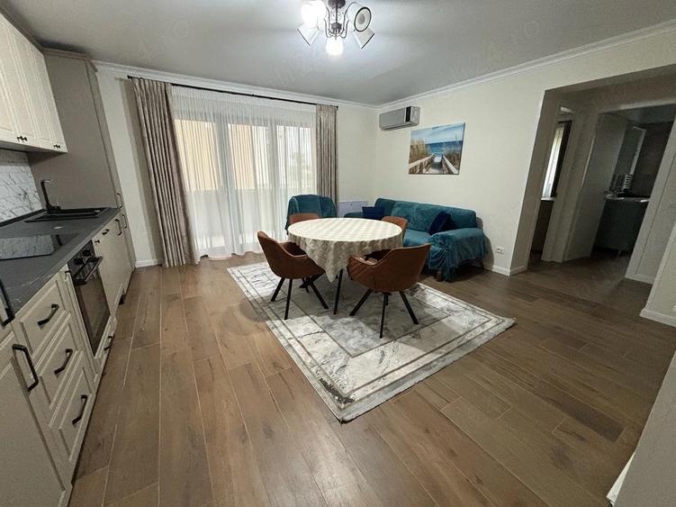 Apartament cu 3 camere decomandat, mobilat în Central