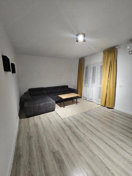 Apartament cu 2 camere decomandat în Mircea cel Bătrân