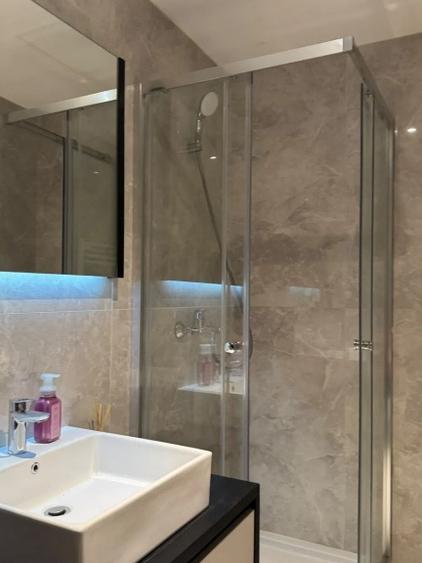 Apartament cu 3 camere decomandat, mobilat în Vitan