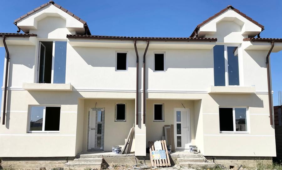 Duplex cu 4 camere cu Canalizare în Moșnița Veche