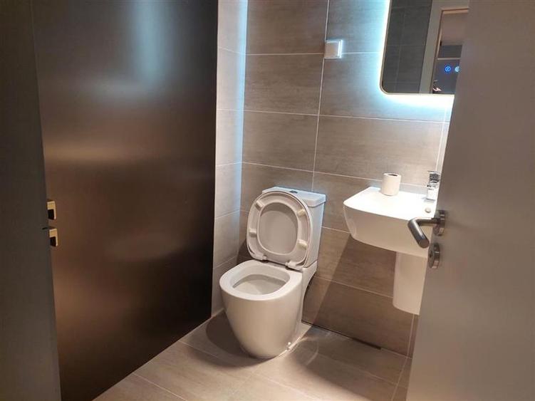 Apartament cu 2 camere semidecomandat în Costin Georgian