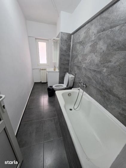 Apartament cu 2 camere decomandat în Decebal