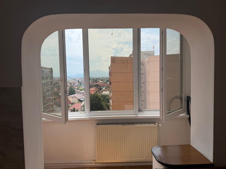 Apartament cu 2 camere decomandat în Hărmanului
