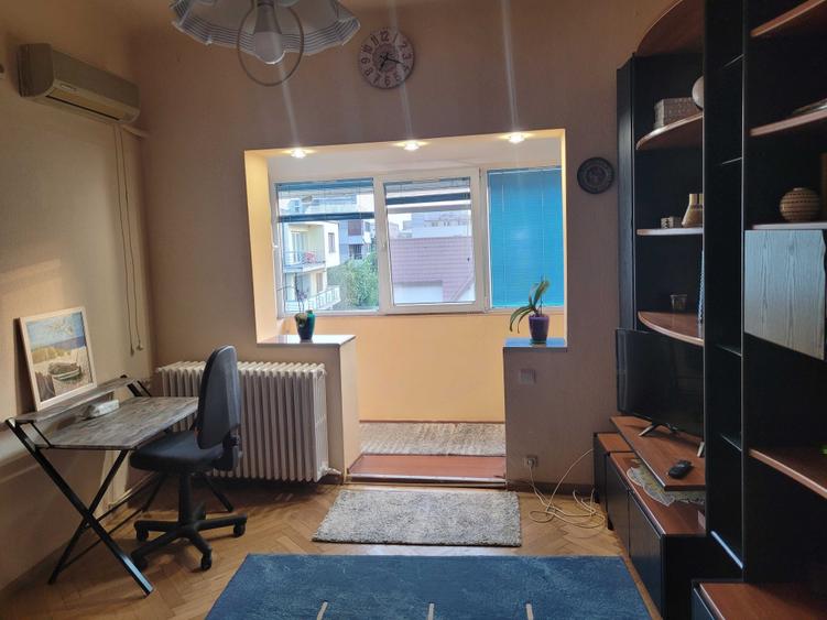 Apartament cu 2 camere nedecomandat în Iancului
