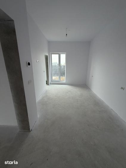 Casă cu 4 camere cu Teren 380 Mp în Sânandrei