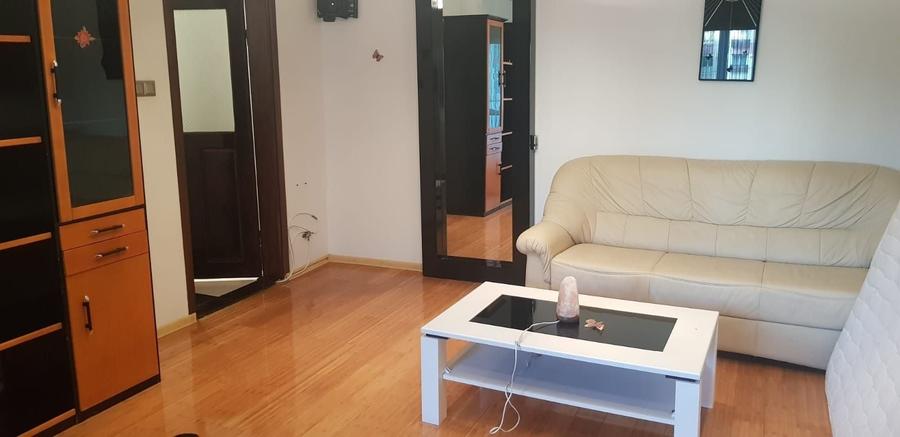 Apartament cu 3 camere decomandat în Vitanul Nou