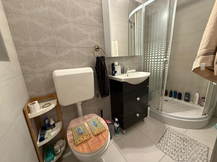 Spațiu comercial, de 385 mp, în Aiud