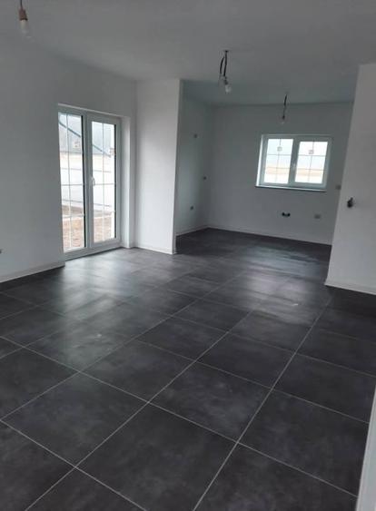 Casă individuală cu 3 camere cu Teren 350 Mp în Hemeiuș