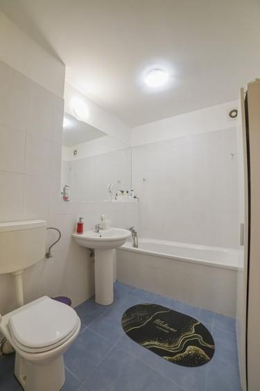 Apartament cu 3 camere decomandat, mobilat în Baicului