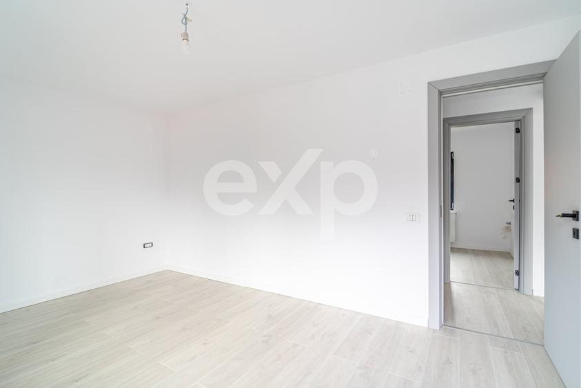 Apartament cu 3 camere decomandat în Zamora