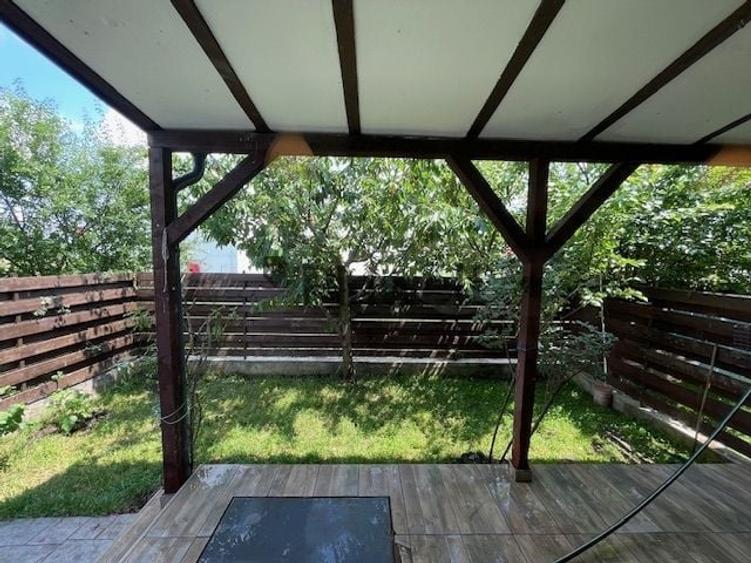 Duplex cu 4 camere cu Canalizare în Odăi