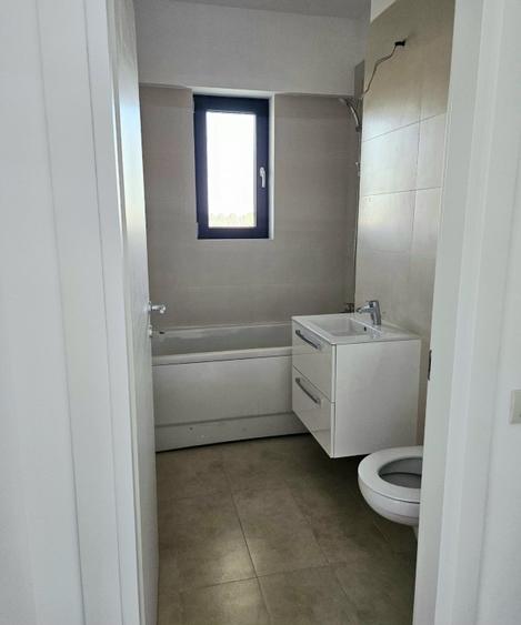 Apartament cu 2 camere semidecomandat în Fundeni