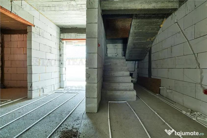 Casă cu 3 camere cu Teren 1056 Mp în Mihail Kogălniceanu