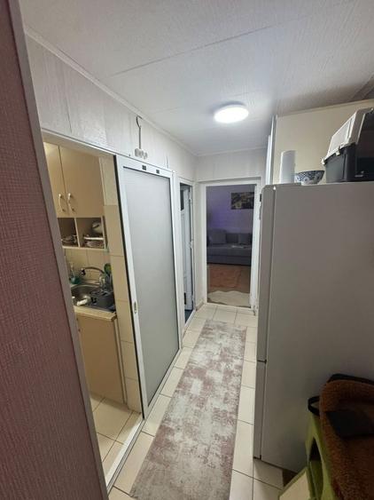 Apartament cu 2 camere semidecomandat, mobilat în Tomis Nord