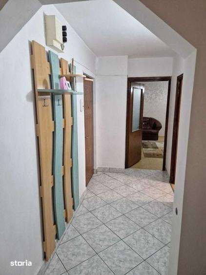 Apartament cu 3 camere decomandat în Traian