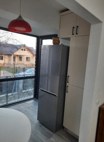 Apartament cu 3 camere decomandat, mobilat în Cug