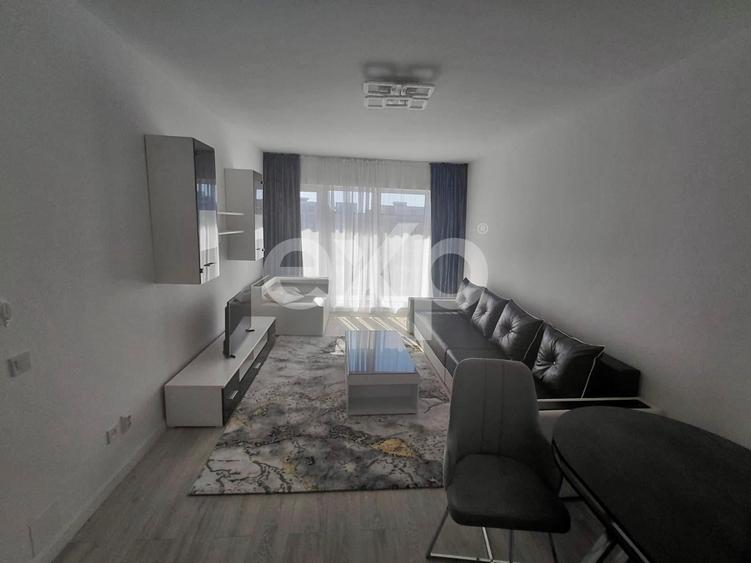 Apartament cu 2 camere decomandat în Tractorul
