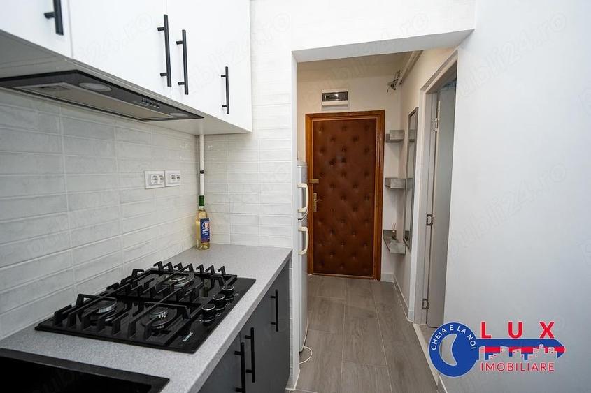 Apartament cu 3 camere semidecomandat în Big