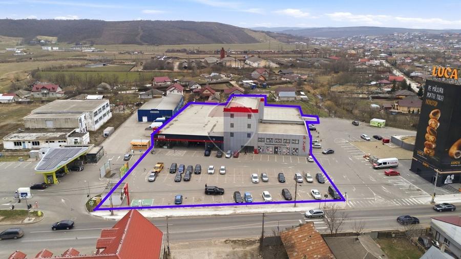 Spațiu comercial, de 3,595 mp, în Est