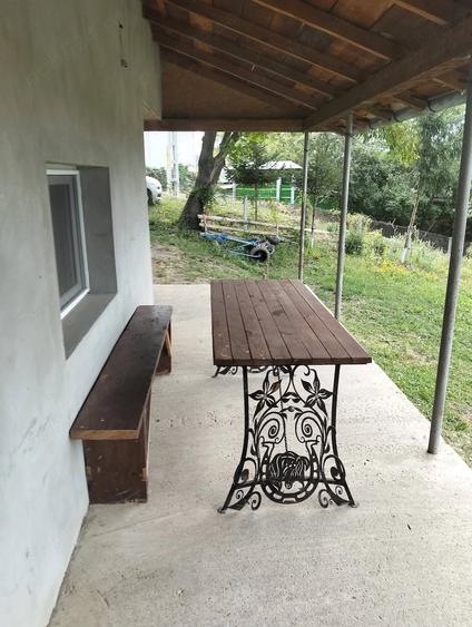 Casă cu 3 camere cu Teren 1000 Mp în Socea