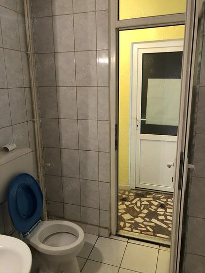 Spațiu comercial, de 13 mp, în Central
