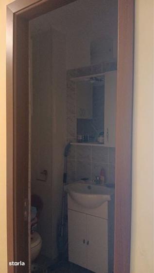 Apartament cu 3 camere decomandat în 1 Decembrie