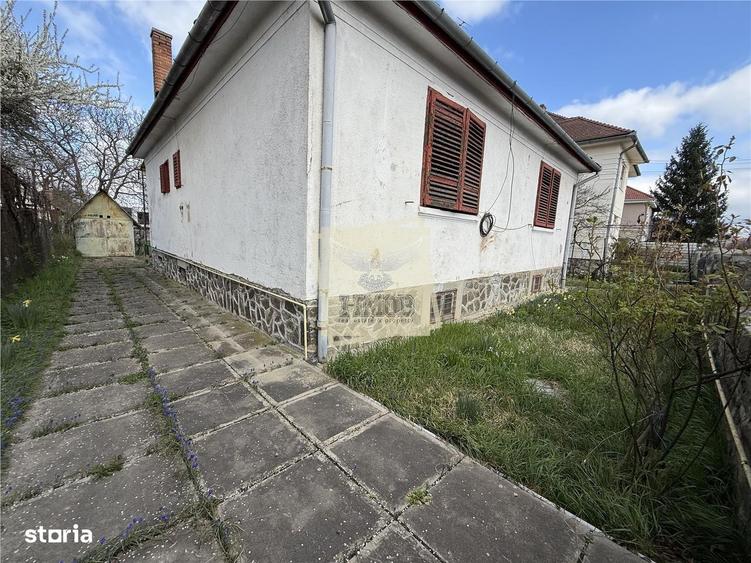 Casă cu 4 camere cu Teren 900 Mp în Sub Arini