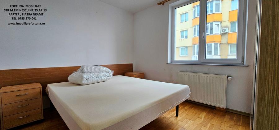 Apartament cu 3 camere semidecomandat, mobilat în Dărmănești