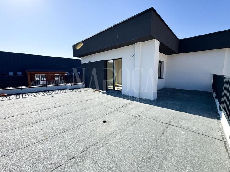 Penthouse cu 3 camere semidecomandat în Florești