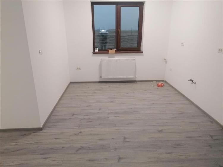 Duplex cu 4 camere cu Teren 400 Mp în Exterior Sud