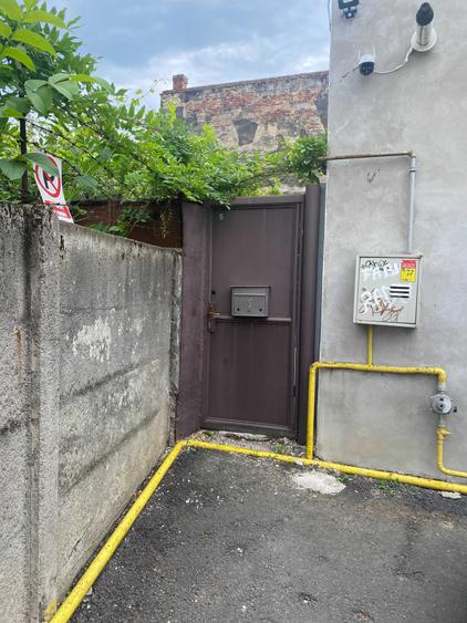 Casă cu 2 camere în Central