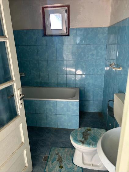 Casă cu Teren 1738 Mp în Cheșa