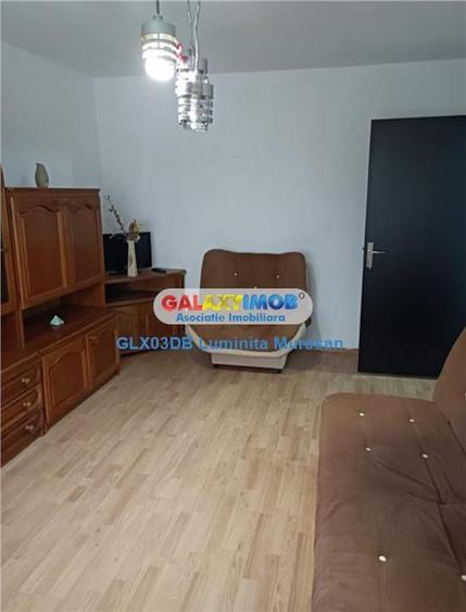 Inchiriere apartament 3 camere decomandat Targoviste Central - 2
