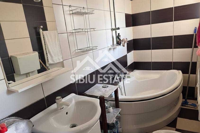 Casă individuală cu 4 camere cu Canalizare în Terezian