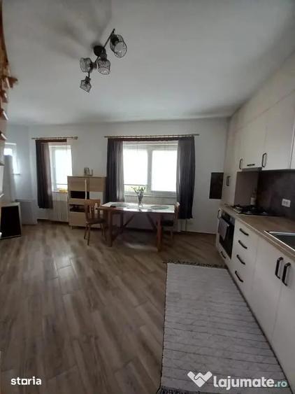 Casă cu 3 camere cu Teren 350 Mp în Ipotești