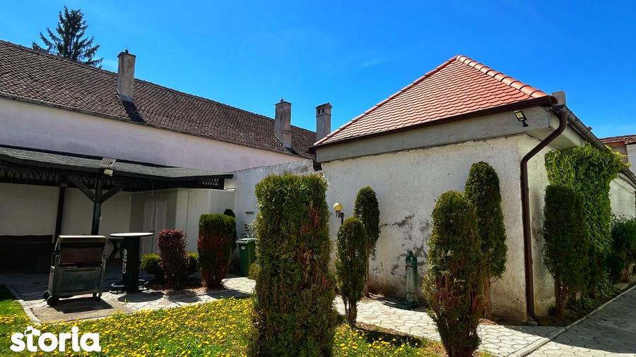 Apartament cu 3 camere, mobilat în Bartolomeu