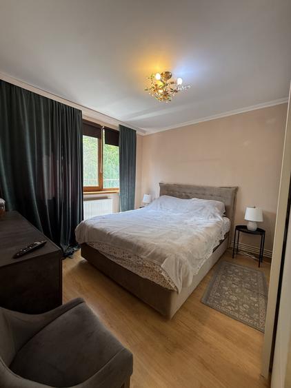Apartament cu 3 camere semidecomandat, mobilat în Țiglina 1