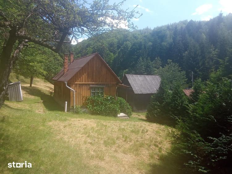 Casă cu 2 camere cu Teren 2100 Mp în Mărgău