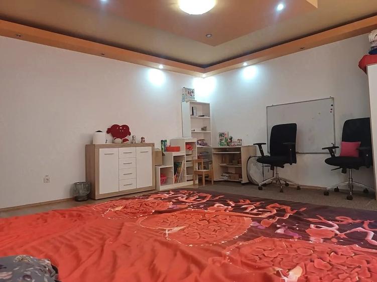 Casă cu 5 camere în Olimpia-Stadion