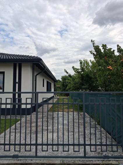 Casă cu 3 camere în Sânmihaiu Român