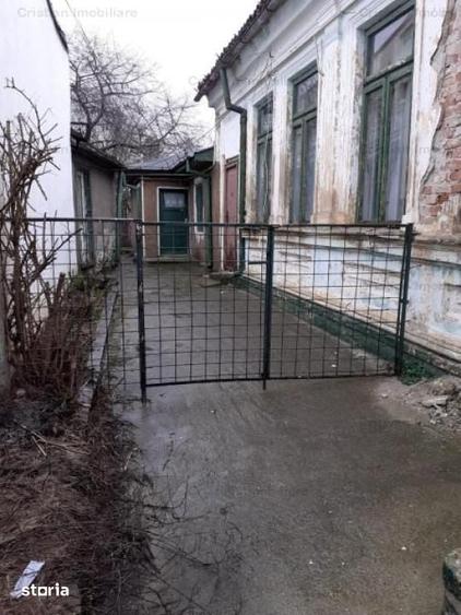 Casă cu 5 camere cu Teren 535 Mp în Brăilița