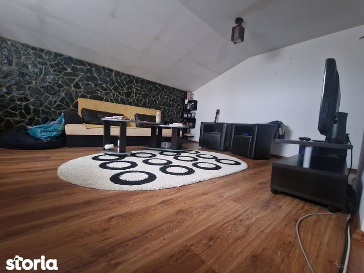 Casă cu 6 camere cu Teren 425 Mp în Lumina