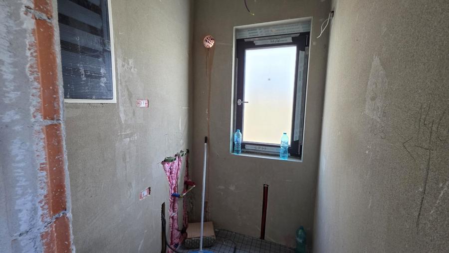 Duplex cu 5 camere cu Canalizare în Dumbrăvița