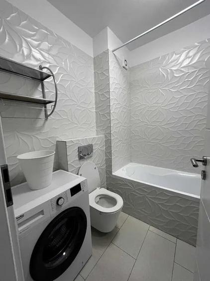 Apartament cu 3 camere semidecomandat, mobilat în Lujerului