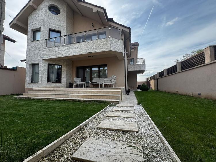 Casă individuală cu 5 camere cu Canalizare în Central